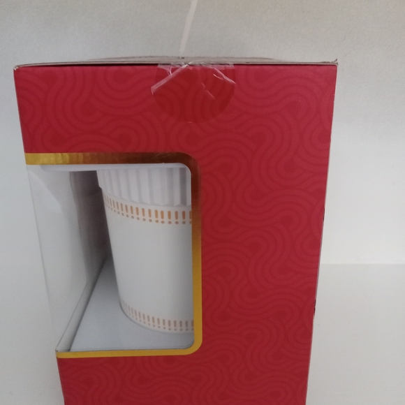 Cup of Noodles Humidifier - Picture 4 of 5